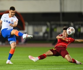 必发体育-两大巴西落寞豪门追求莫伊塞斯 先降薪再踢巴乙？